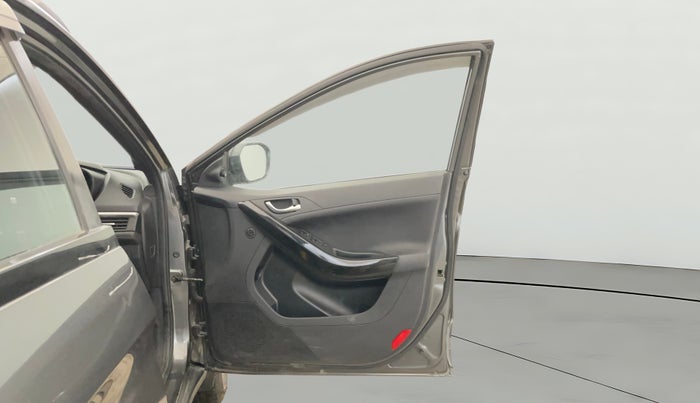 2023 Tata NEXON FEARLESS 1.2 REVOTRON 6 MT DT, Petrol, Manual, 19,601 km, RHS Front Door