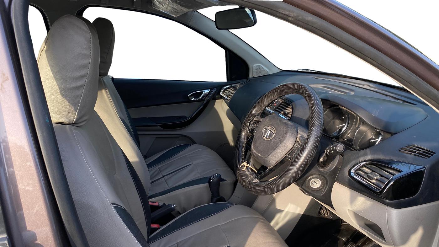 2018 Tata Tiago XZ PETROL, Petrol, Manual, 27,226 km, Right Side Front Door Cabin