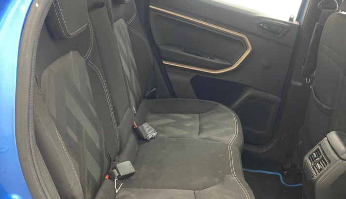 2021 Renault Kiger RXT (O) AMT, Petrol, Automatic, 32,409 km, Right Side Rear Door Cabin