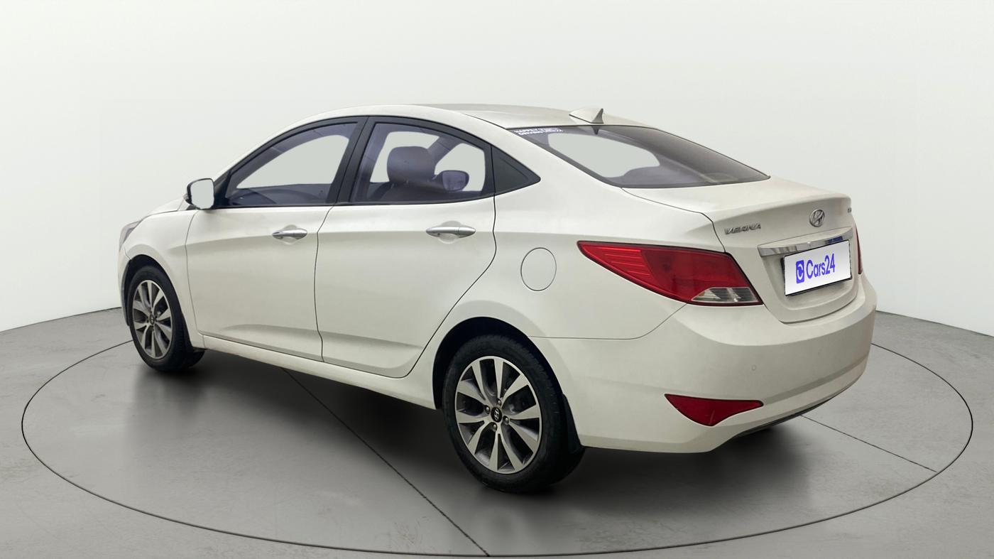 2016 Hyundai Verna 1.6 VTVT SX, Petrol, Manual, 1,05,862 km, Left Back Diagonal