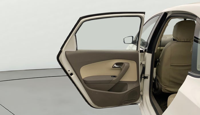 2014 Skoda Rapid AMBITION 1.6 MPI MT PLUS, Petrol, Manual, 1,04,953 km, LHS Rear Door