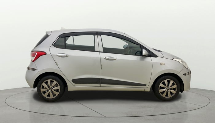 2017 Hyundai Grand i10 MAGNA AT 1.2 KAPPA VTVT, Petrol, Automatic, 27,080 km, Right Side View