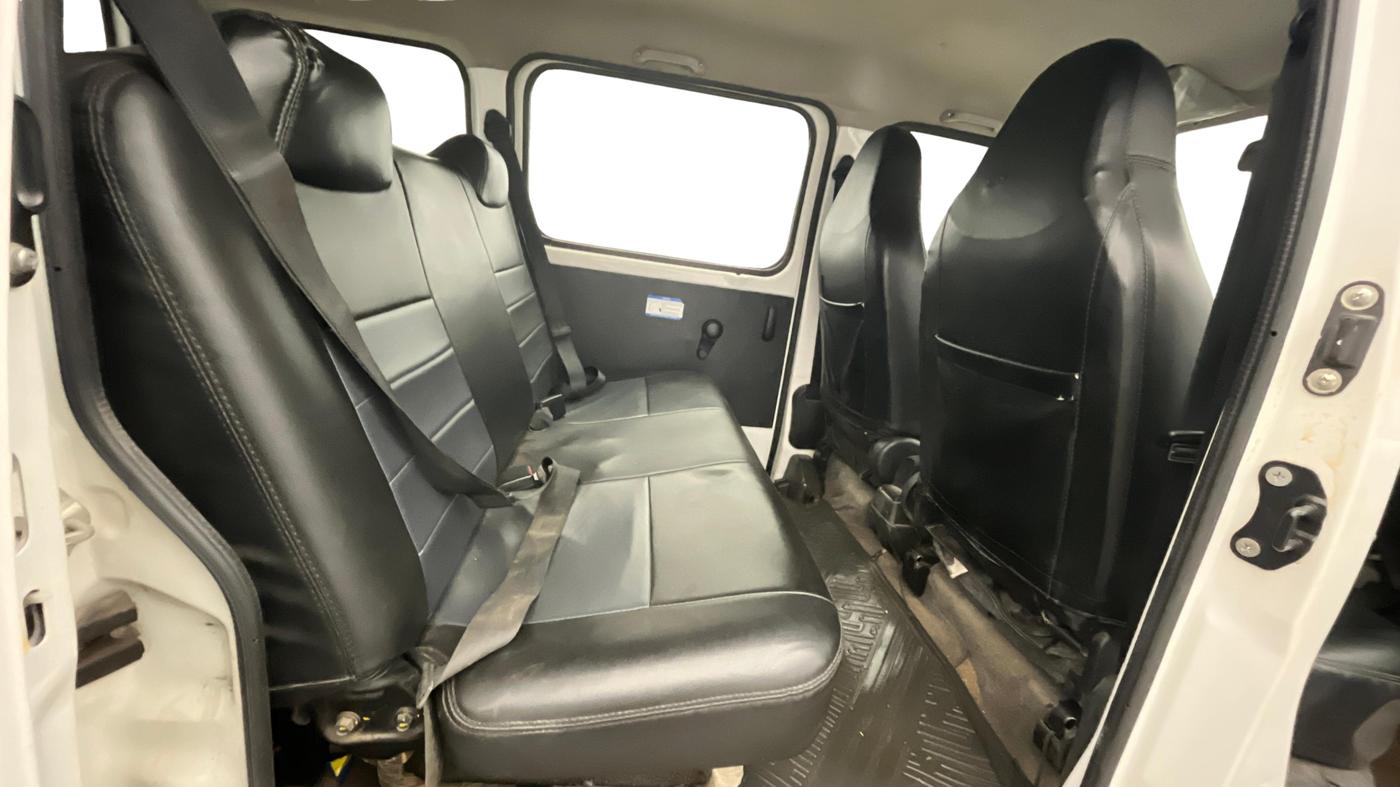 2023 Maruti Eeco 5 STR AC CNG, CNG, Manual, 67,042 km, Right Side Rear Door Cabin