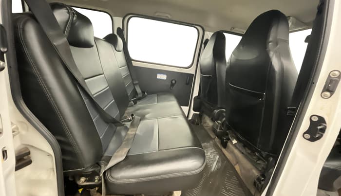 2023 Maruti Eeco 5 STR AC CNG, CNG, Manual, 67,042 km, Right Side Rear Door Cabin