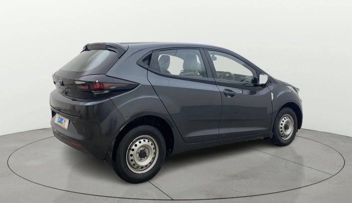 2021 Tata ALTROZ XE PETROL, Petrol, Manual, 30,527 km, Right Back Diagonal