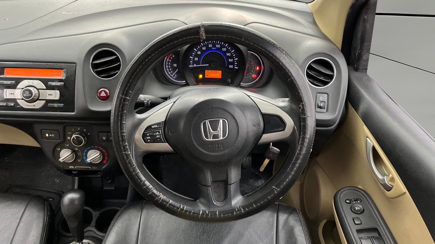 2015 Honda Brio VX AT, Petrol, Automatic, 62,075 km, Steering Wheel Close Up