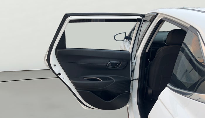 2023 Hyundai NEW I20 ASTA (O) 1.2 MT, Petrol, Manual, 19,450 km, LHS Rear Door