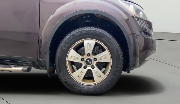 2014 Mahindra XUV500 W8, Diesel, Manual, 83,252 km, Right Front Wheel