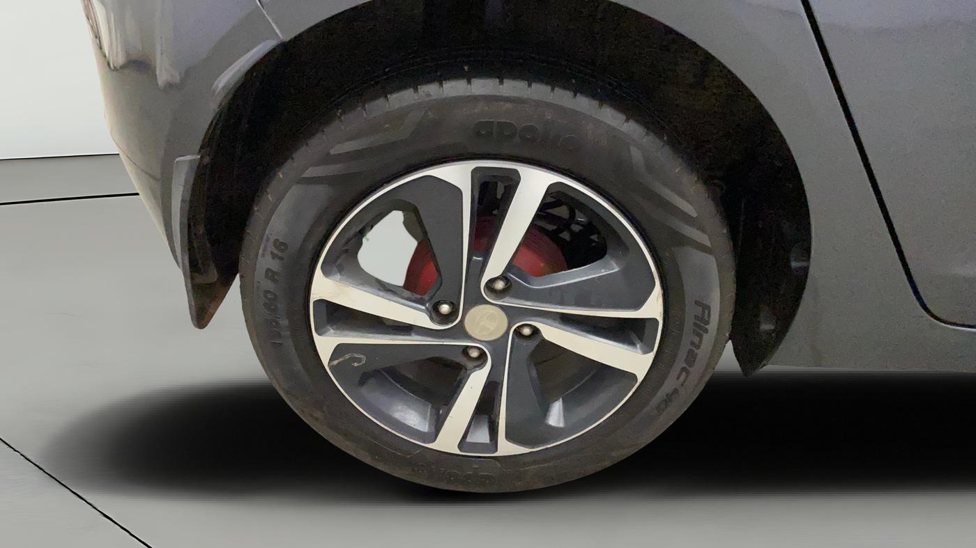 2021 Tata ALTROZ XZ PLUS PETROL, Petrol, Manual, 77,283 km, Right Rear Wheel