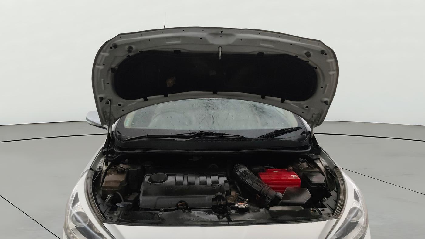 2014 Hyundai Verna FLUIDIC 1.6 CRDI SX OPT AT, Diesel, Automatic, 74,245 km, Open Bonet