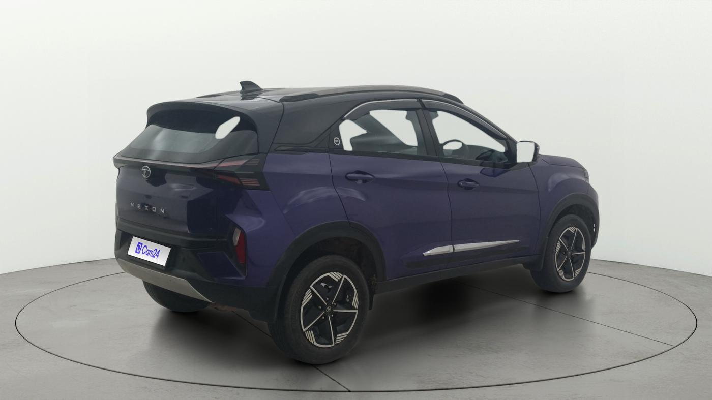 2023 Tata NEXON FEARLESS PURPLE + SUNROOF DUAL TONE 1.2 PETROL, Petrol, Manual, 25,480 km, Right Back Diagonal