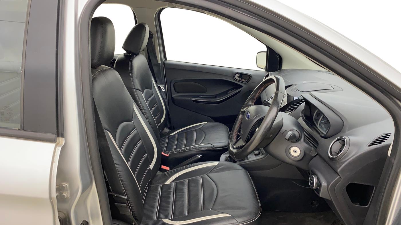 2017 Ford New Figo TITANIUM 1.2 PETROL MT, Petrol, Manual, 49,274 km, Right Side Front Door Cabin