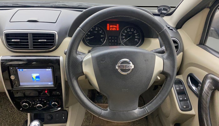 2015 Nissan Terrano XV D THP PREMIUM 110 PS, Diesel, Manual, 1,09,754 km, Steering Wheel Close Up