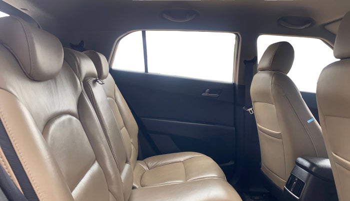 2017 Hyundai Creta SX PLUS 1.6 PETROL, Petrol, Manual, 1,29,390 km, Right Side Rear Door Cabin