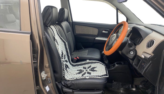 2014 Maruti Wagon R 1.0 VXI, Petrol, Manual, 32,344 km, Right Side Front Door Cabin