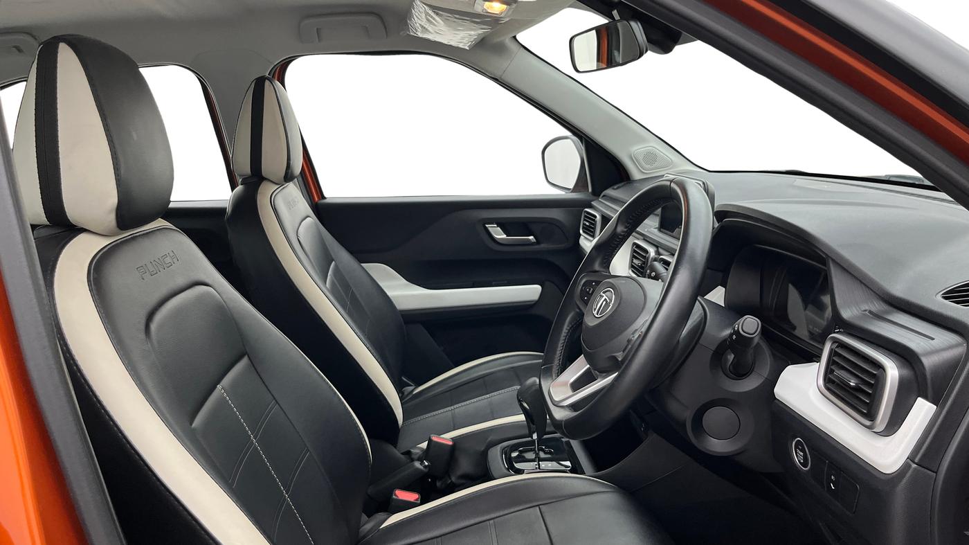 2021 Tata PUNCH CREATIVE AMT 1.2 RTN DUAL TONE, Petrol, Automatic, 15,752 km, Right Side Front Door Cabin