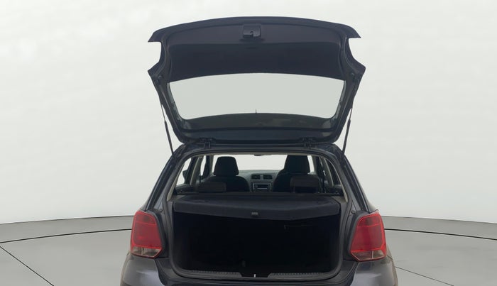 2015 Volkswagen Polo COMFORTLINE 1.2L, Petrol, Manual, 73,819 km, Boot Door Open