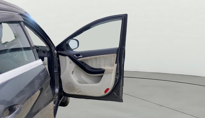 2020 Tata NEXON XZ PLUS PETROL, Petrol, Manual, 40,118 km, RHS Front Door