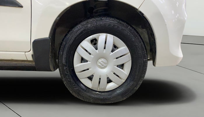 2017 Maruti Alto 800 VXI, Petrol, Manual, 38,099 km, Right Front Wheel