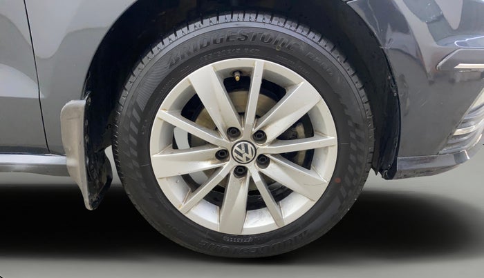 2016 Volkswagen Ameo HIGHLINE1.2L, Petrol, Manual, 40,904 km, Right Front Wheel