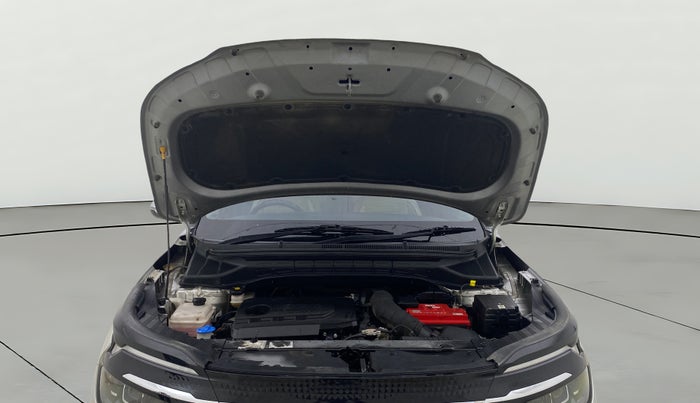 2023 KIA CARENS LUXURY PLUS 1.5 DIESEL AT 7 STR, Diesel, Automatic, 1,27,119 km, Open Bonet