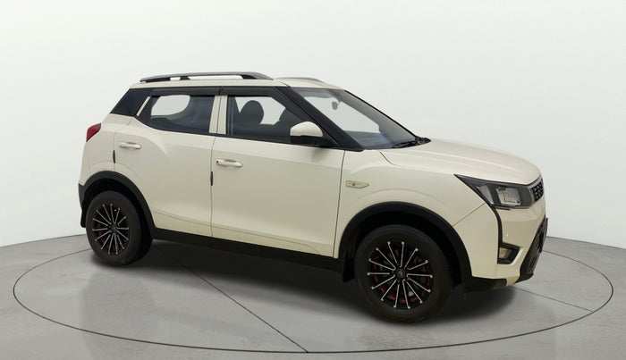 2023 Mahindra XUV300 W4 1.2 PETROL, Petrol, Manual, 14,651 km, SRP