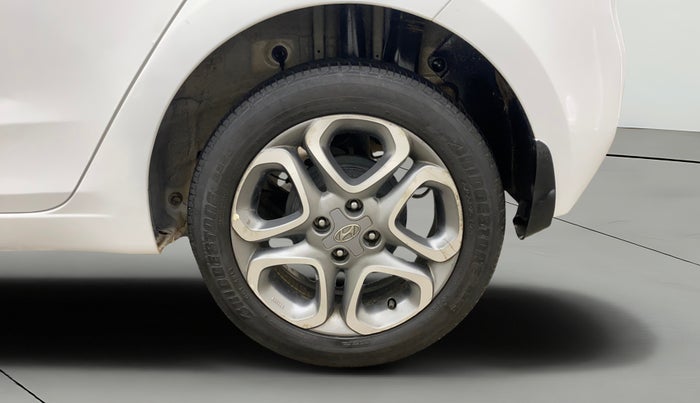 2019 Hyundai Elite i20 SPORTZ PLUS 1.2 DUAL TONE, Petrol, Manual, 1,07,519 km, Left Rear Wheel