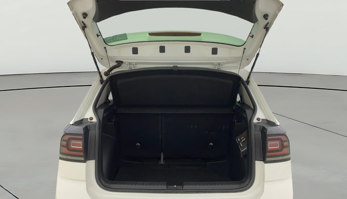 2021 Volkswagen TAIGUN TOPLINE 1.0 TSI MT, Petrol, Manual, 69,800 km, Boot Open Zoomed View