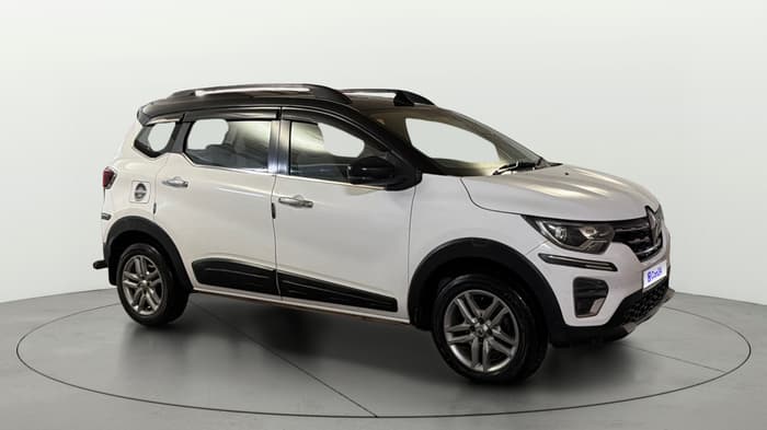 2022 Renault TRIBER RXZ, Petrol, Manual, 40,142 km, Right Front Diagonal