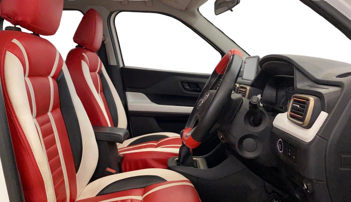 2022 Tata PUNCH ACCOMPLISHED MT, CNG, Manual, 74,630 km, Right Side Front Door Cabin