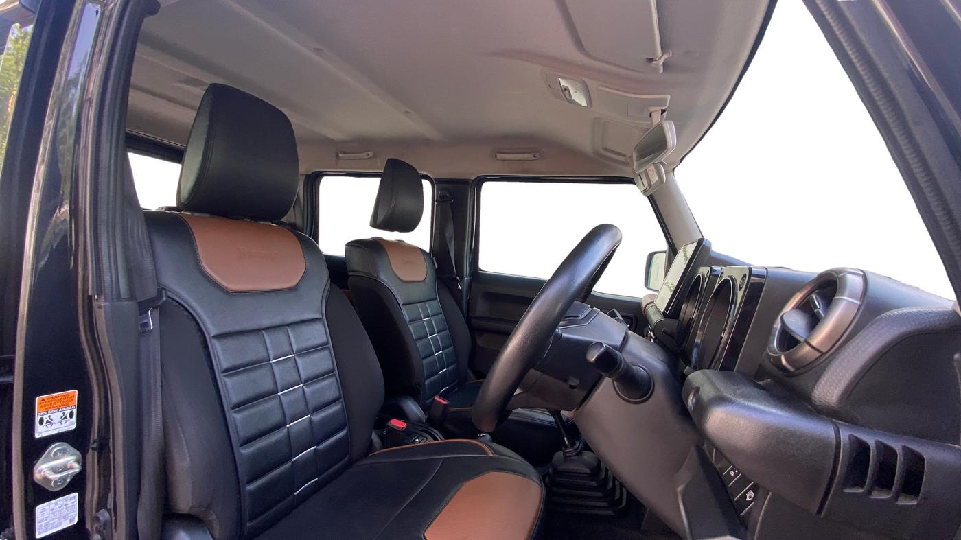 2023 Maruti JIMNY ALPHA ALL GRIP PRO MT, Petrol, Manual, 35,450 km, Right Side Front Door Cabin
