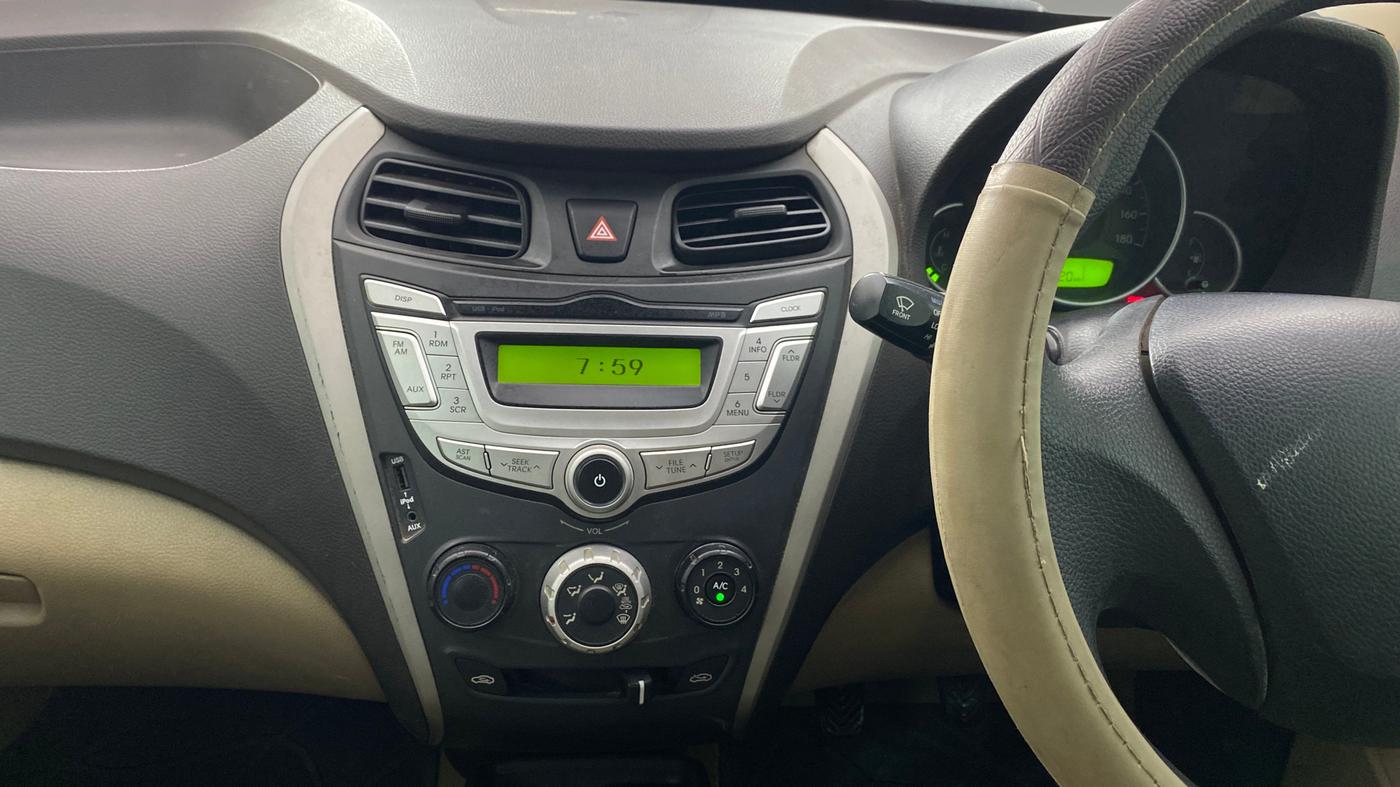 2017 Hyundai Eon MAGNA +, Petrol, Manual, 69,619 km, Air Conditioner
