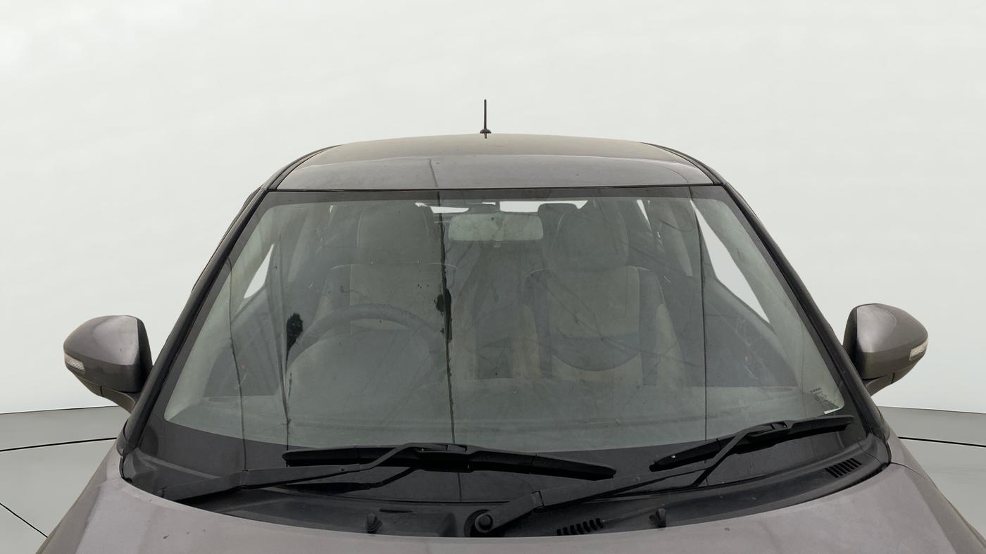 2013 Maruti Swift ZXI, Petrol, Manual, 1,30,139 km, Front Windshield