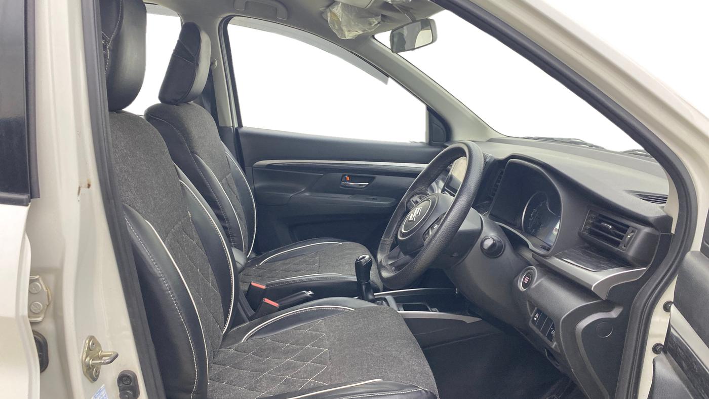 2019 Maruti XL6 ZETA MT, Petrol, Manual, 89,655 km, Right Side Front Door Cabin