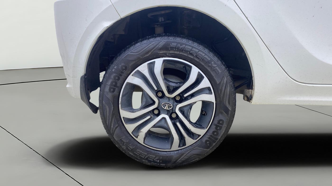 2023 Tata Tiago XZ PLUS CNG, CNG, Manual, 17,118 km, Right Rear Wheel