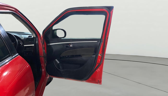 2016 Maruti Swift VXI, Petrol, Manual, 38,127 km, RHS Front Door