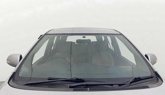 2015 Toyota Innova 2.5 VX 8 STR, Diesel, Manual, 1,02,630 km, Front Windshield