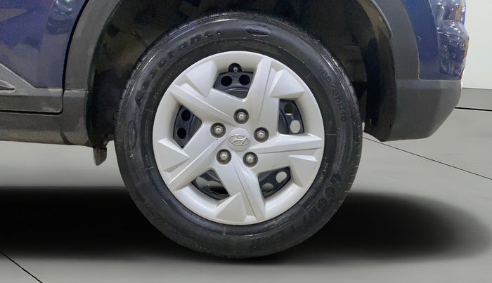 2021 Hyundai VENUE S 1.2, Petrol, Manual, 22,857 km, Left Rear Wheel