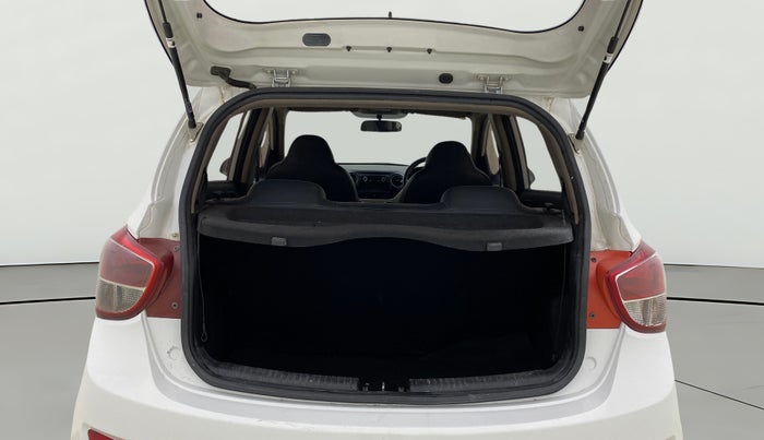 2016 Hyundai Grand i10 MAGNA 1.1 CRDI, Diesel, Manual, 72,207 km, Boot Open Zoomed View