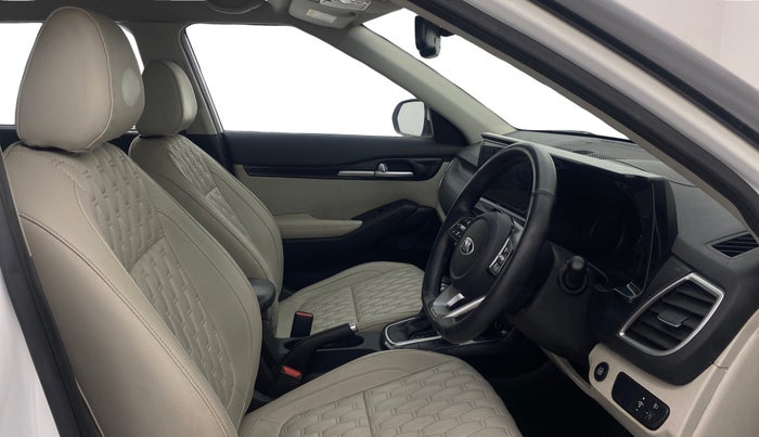 2020 KIA SELTOS HTX IVT 1.5 PETROL, Petrol, Automatic, 1,05,627 km, Right Side Front Door Cabin