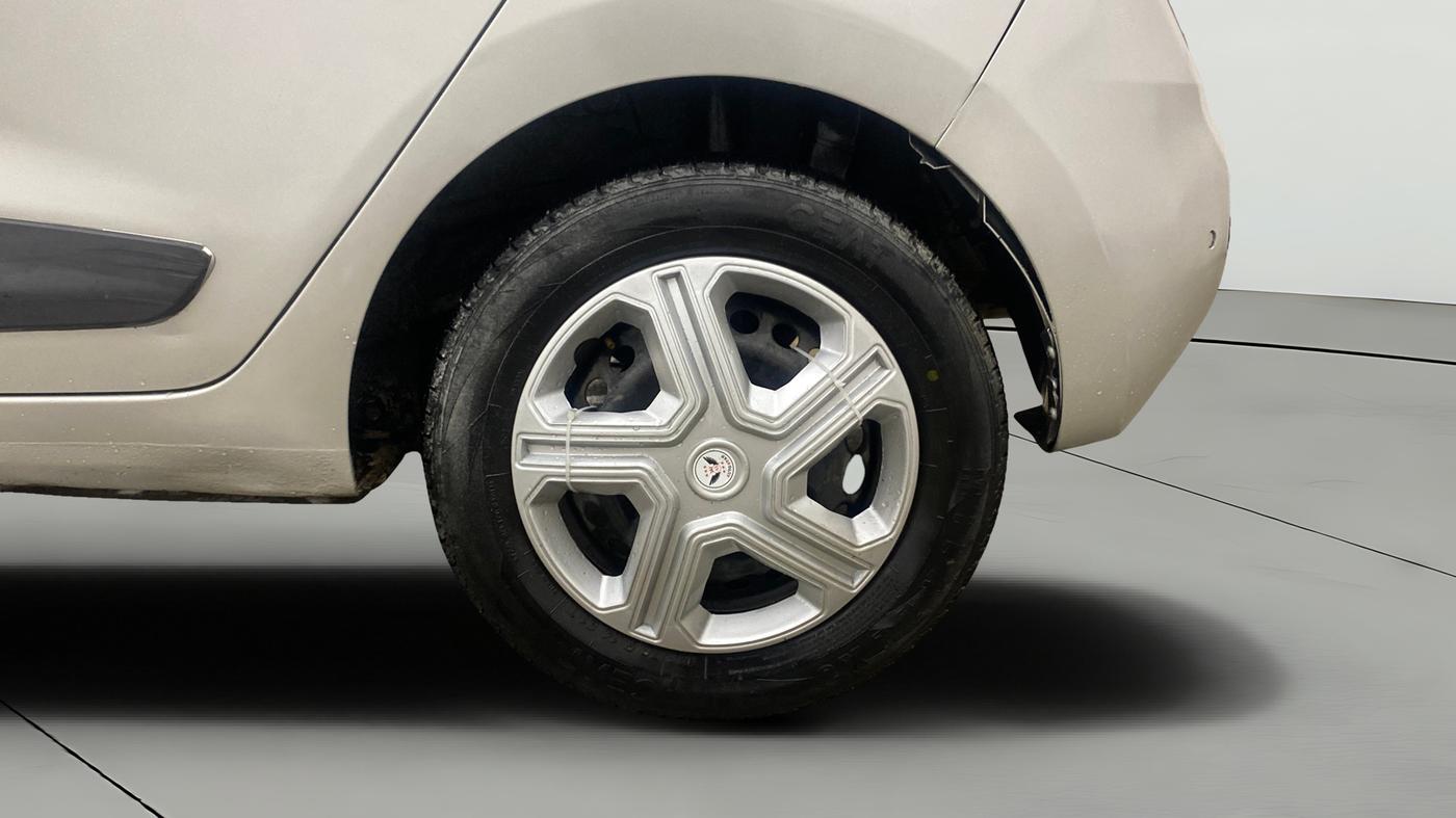 2017 Hyundai Grand i10 SPORTZ (O) 1.2 KAPPA VTVT, Petrol, Manual, 91,360 km, Left Rear Wheel