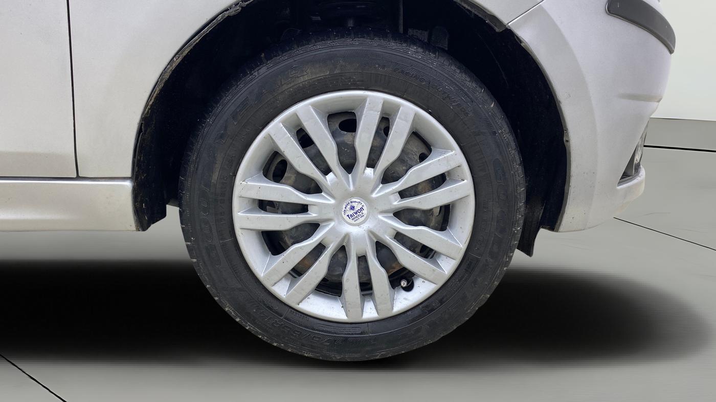2018 Tata Tiago XT PETROL, Petrol, Manual, 52,564 km, Right Front Wheel