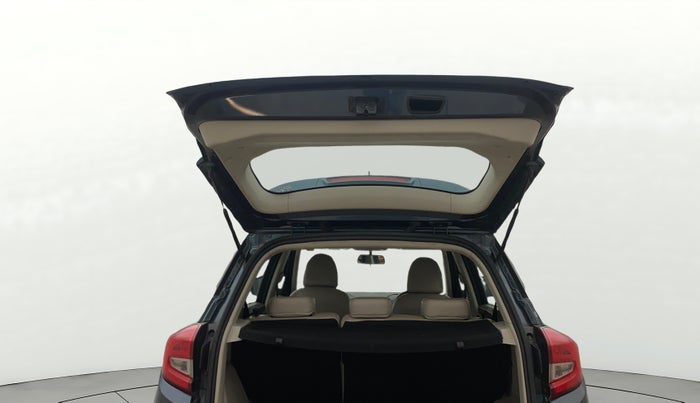 2019 Mahindra XUV300 W6 1.2 PETROL, Petrol, Manual, 58,725 km, Boot Door Open