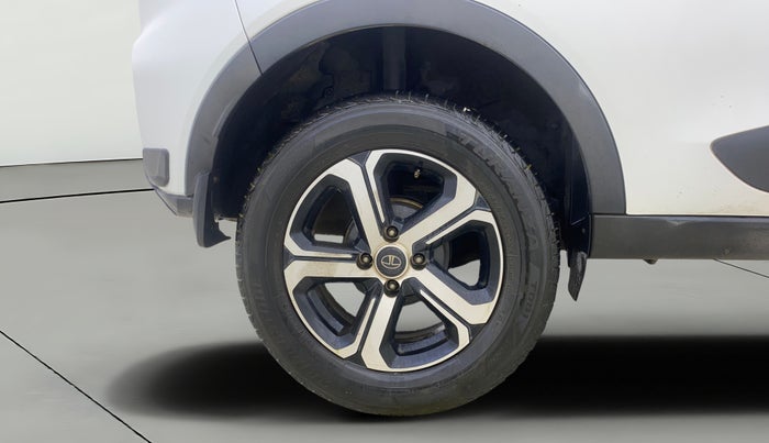 2021 Tata NEXON XZA PLUS SUNROOF PETROL, Petrol, Automatic, 30,098 km, Right Rear Wheel