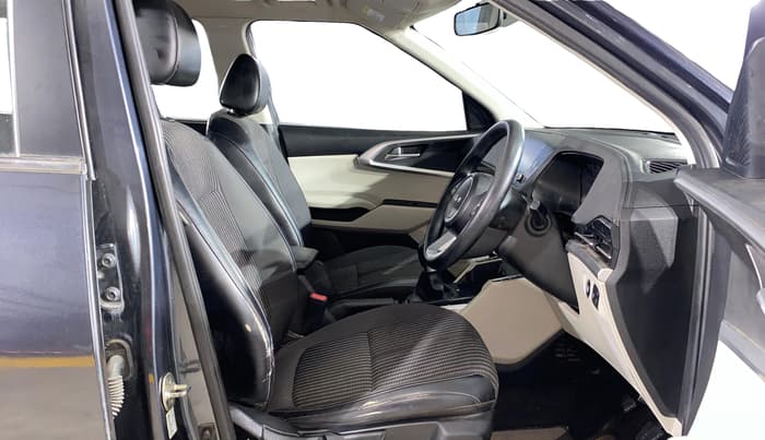 2022 KIA CARENS PRESTIGE 1.5 PETROL 7 STR, Petrol, Manual, 50,387 km, Right Side Front Door Cabin