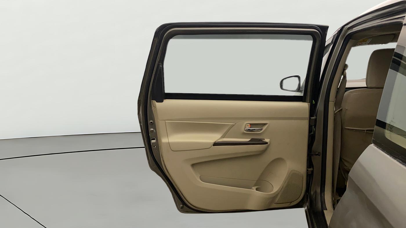 2023 Maruti Ertiga   VXI (O) CNG, CNG, Manual, 73,030 km, LHS Rear Door