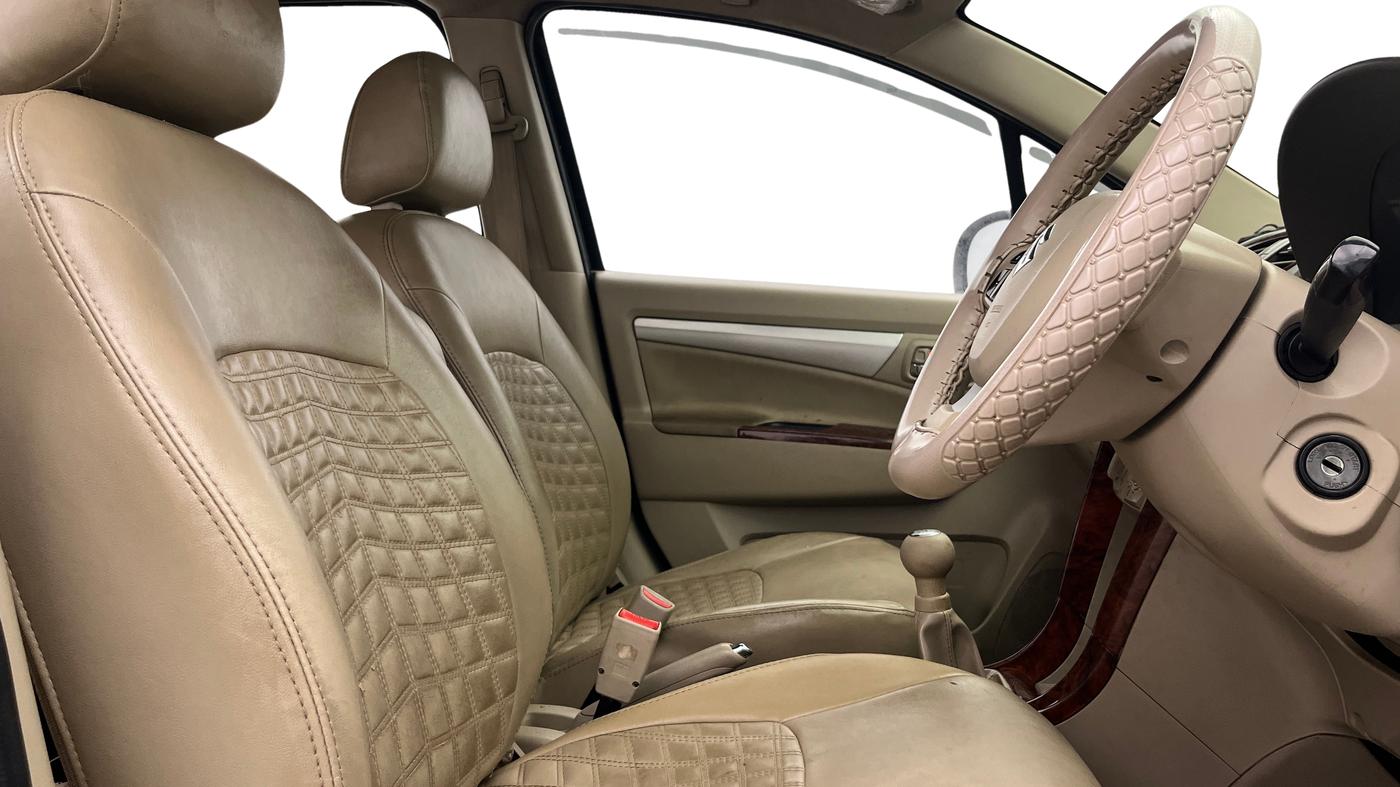 2017 Maruti Ertiga VXI, Petrol, Manual, 1,14,288 km, Right Side Front Door Cabin