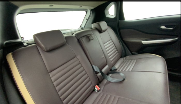 2022 Nissan MAGNITE XV TURBO CVT, Petrol, Automatic, 20,147 km, Right Side Rear Door Cabin