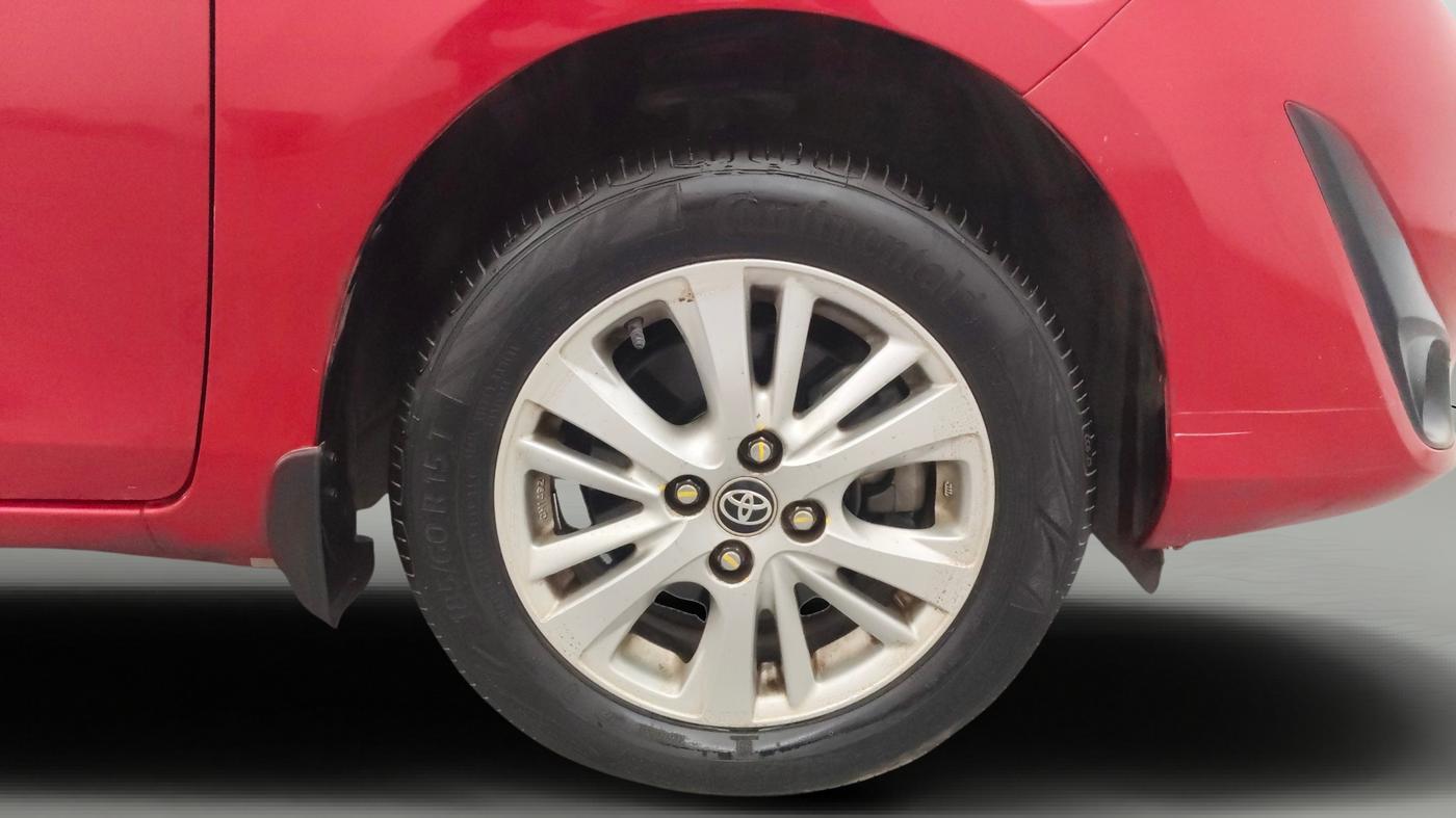 2018 Toyota YARIS V CVT, Petrol, Automatic, 16,576 km, Right Front Wheel