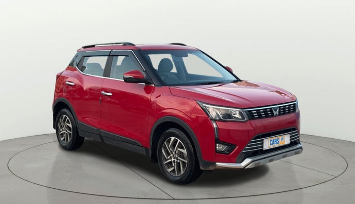 2024 Mahindra XUV300 W8 (O) 1.2 PETROL AMT, Petrol, Automatic, 20,797 km, Right Front Diagonal
